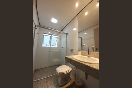 Casa de condomínio à venda com 360m², 4 quartos e 4 vagasBanheiro 2