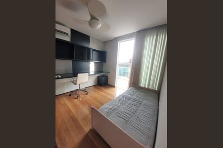 Casa de condomínio à venda com 360m², 4 quartos e 4 vagasQuarto 1