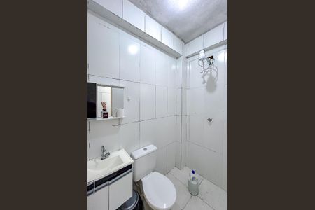 Casa de condomínio para alugar com 28m², 1 quarto e sem vagaBanheiro