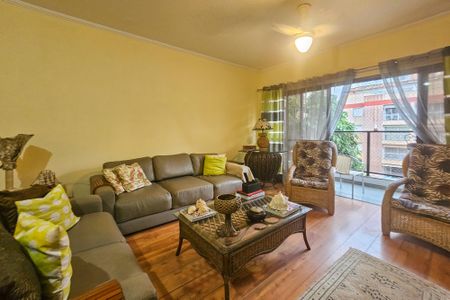 Apartamento para alugar com 140m², 3 quartos e 1 vaga Apartamento para alugar com 140m², 3 quartos e 1 vagaSala