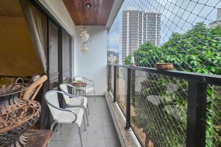 Apartamento para alugar com 140m², 3 quartos e 1 vaga Apartamento para alugar com 140m², 3 quartos e 1 vagavaranda