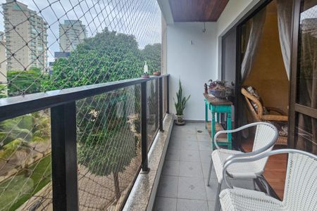 Apartamento para alugar com 140m², 3 quartos e 1 vaga Apartamento para alugar com 140m², 3 quartos e 1 vagavaranda