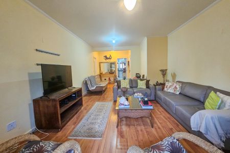 Apartamento para alugar com 140m², 3 quartos e 1 vaga Apartamento para alugar com 140m², 3 quartos e 1 vagaSala