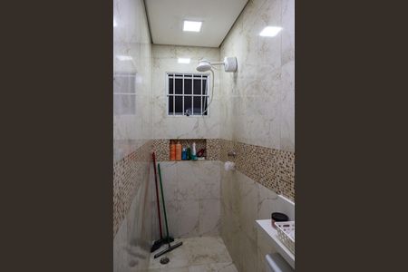 Casa à venda com 380m², 5 quartos e 2 vagasBanheiro do Quarto 2 - Casa 1