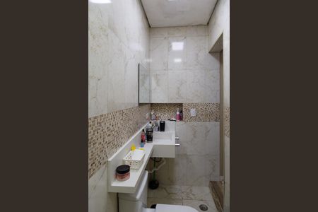 Casa à venda com 380m², 5 quartos e 2 vagasBanheiro do Quarto 2 - Casa 1