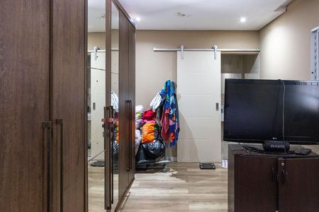 Casa à venda com 380m², 5 quartos e 2 vagasQuarto 2 - Casa 1