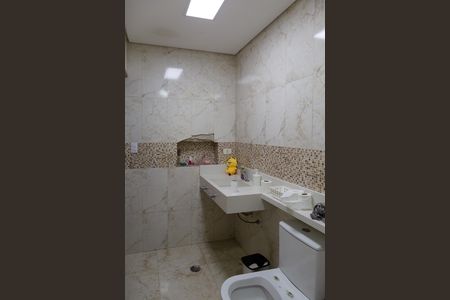 Casa à venda com 380m², 5 quartos e 2 vagasBanheiro Social - Casa 1