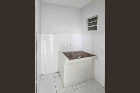 Casa para alugar com 40m², 2 quartos e 1 vaga Casa para alugar com 40m², 2 quartos e 1 vagaÁrea de serviço