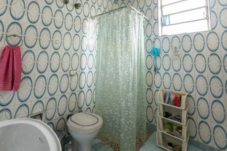 Casa à venda com 297m², 2 quartos e 2 vagasBanheiro Social