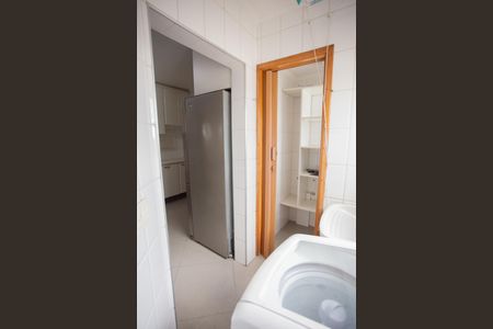 Apartamento à venda com 84m², 3 quartos e 2 vagas Apartamento à venda com 84m², 3 quartos e 2 vagasÁREA DE SERVIÇO