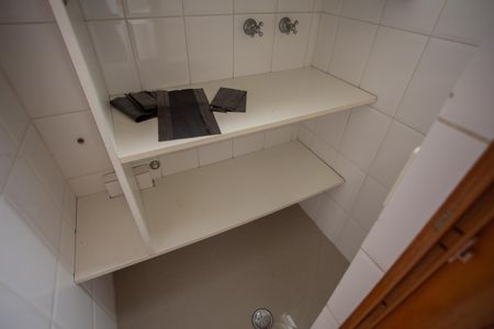 Apartamento à venda com 84m², 3 quartos e 2 vagas Apartamento à venda com 84m², 3 quartos e 2 vagasÁREA DE SERVIÇO