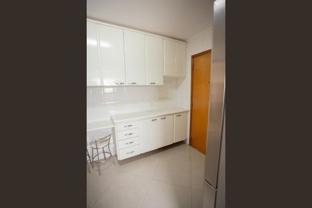 Apartamento à venda com 84m², 3 quartos e 2 vagas Apartamento à venda com 84m², 3 quartos e 2 vagasCOZINHA