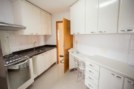 Apartamento à venda com 84m², 3 quartos e 2 vagas Apartamento à venda com 84m², 3 quartos e 2 vagasCOZINHA