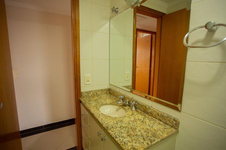 Apartamento à venda com 84m², 3 quartos e 2 vagas Apartamento à venda com 84m², 3 quartos e 2 vagasBANHEIRO