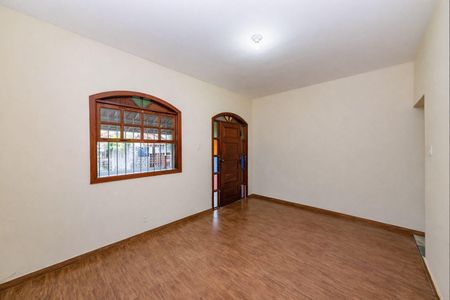 Casa à venda com 3 quartos, 187m² em Padre Eustáquio, Belo Horizonte