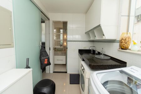 Apartamento à venda com 203m², 4 quartos e 2 vagas Apartamento à venda com 203m², 4 quartos e 2 vagasÁrea de Serviço