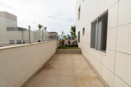 Apartamento à venda com 203m², 4 quartos e 2 vagas Apartamento à venda com 203m², 4 quartos e 2 vagasÁrea Privativa