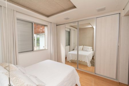 Apartamento à venda com 203m², 4 quartos e 2 vagas Apartamento à venda com 203m², 4 quartos e 2 vagasSuíte