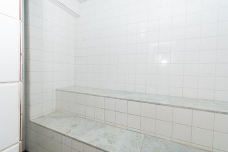 Apartamento à venda com 203m², 4 quartos e 2 vagas Apartamento à venda com 203m², 4 quartos e 2 vagasSauna