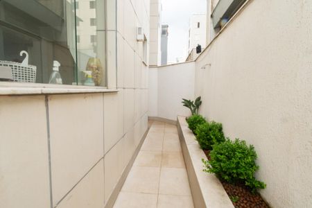 Apartamento à venda com 203m², 4 quartos e 2 vagas Apartamento à venda com 203m², 4 quartos e 2 vagasÁrea Privativa