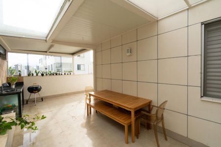 Apartamento à venda com 203m², 4 quartos e 2 vagas Apartamento à venda com 203m², 4 quartos e 2 vagasÁrea Privativa