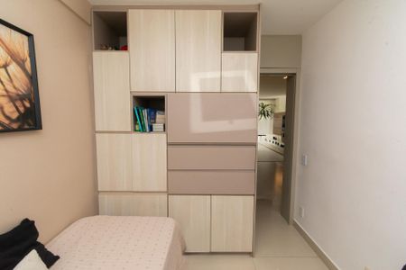 Apartamento à venda com 203m², 4 quartos e 2 vagas Apartamento à venda com 203m², 4 quartos e 2 vagasQuarto 3