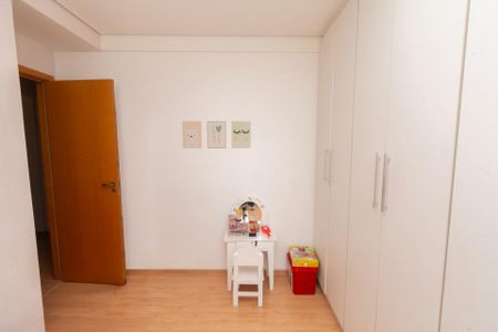 Apartamento à venda com 203m², 4 quartos e 2 vagas Apartamento à venda com 203m², 4 quartos e 2 vagasQuarto 2