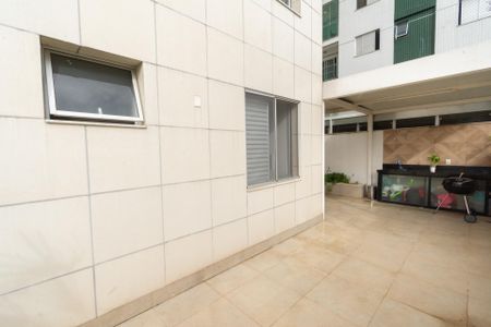 Apartamento à venda com 203m², 4 quartos e 2 vagas Apartamento à venda com 203m², 4 quartos e 2 vagasÁrea Privativa