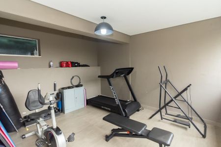 Apartamento à venda com 203m², 4 quartos e 2 vagas Apartamento à venda com 203m², 4 quartos e 2 vagasAcademia