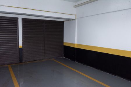 Apartamento à venda com 203m², 4 quartos e 2 vagas Apartamento à venda com 203m², 4 quartos e 2 vagasGaragem - Box