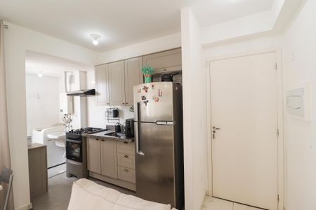 Sala/Cozinha/Área de Serviço de apartamento à venda com 2 quartos, 44m² em Vila Guaca, São Paulo