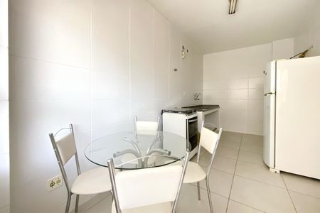 Apartamento à venda com 219m², 4 quartos e 1 vagaCozinha