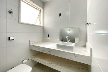 Apartamento à venda com 219m², 4 quartos e 1 vagaBanheiro 2