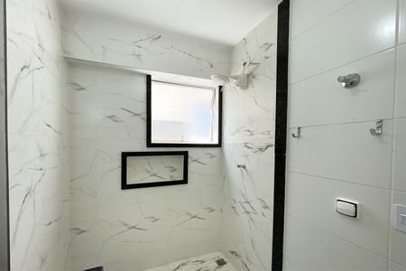 Apartamento à venda com 219m², 4 quartos e 1 vagaBanheiro da Suíte 1