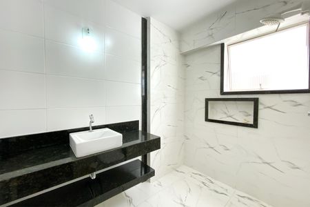 Apartamento à venda com 219m², 4 quartos e 1 vagaBanheiro da Suíte 1