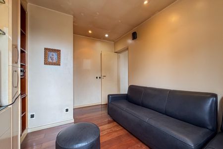 Apartamento à venda com 140m², 4 quartos e 2 vagas Apartamento à venda com 140m², 4 quartos e 2 vagasQuarto 1