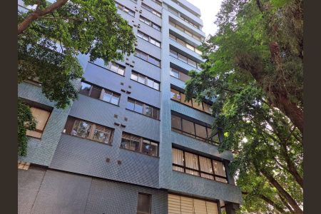 Apartamento para alugar com 106m², 2 quartos e 1 vaga Apartamento para alugar com 106m², 2 quartos e 1 vagaAdesivo na Janela