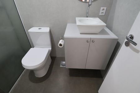 Banheiro de apartamento para alugar com 1 quarto, 48m² em Centro, Canoas
