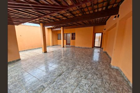 Casa à venda com 133m², 3 quartos e 2 vagasGaragem