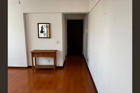 Apartamento para alugar com 70m², 2 quartos e 1 vagaSala