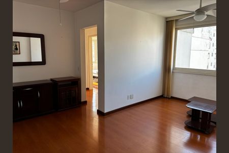 Apartamento para alugar com 70m², 2 quartos e 1 vagaSala