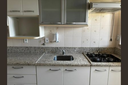 Apartamento para alugar com 70m², 2 quartos e 1 vagaCozinha