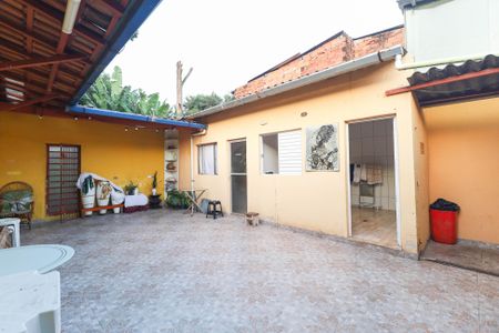 Casa à venda com 100m², 2 quartos e 3 vagas