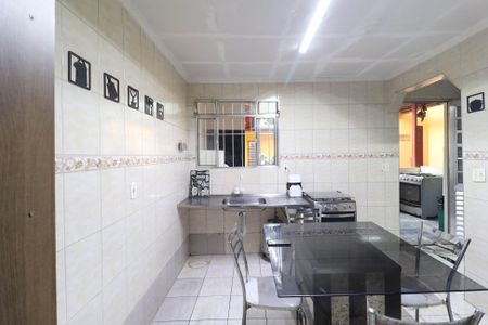 Casa à venda com 100m², 2 quartos e 3 vagas