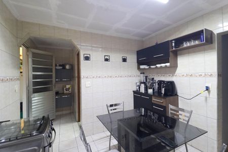 Casa à venda com 100m², 2 quartos e 3 vagas