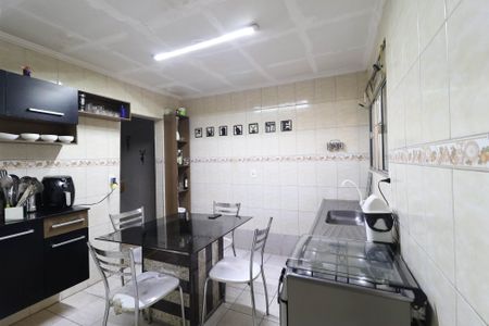 Casa à venda com 100m², 2 quartos e 3 vagas