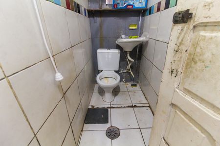 Banheiro de casa para alugar com 1 quarto, 100m² em Parque Santa Rita, São Paulo