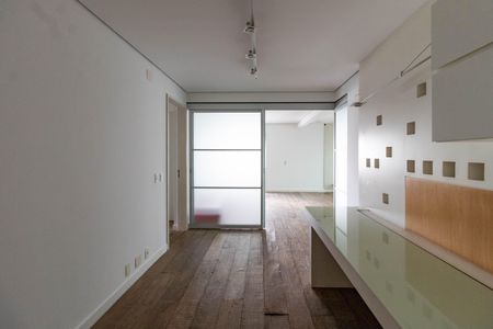 Apartamento à venda com 250m², 3 quartos e 4 vagasEscritório