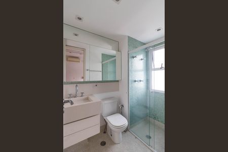 Apartamento à venda com 250m², 3 quartos e 4 vagasBanheiro da Suíte 3