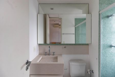 Apartamento à venda com 250m², 3 quartos e 4 vagasBanheiro da Suíte 3